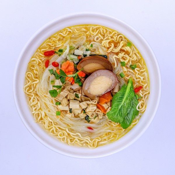 Vermicelli and noodles with rich juice flavor spicy instant noodles Chinese flavor