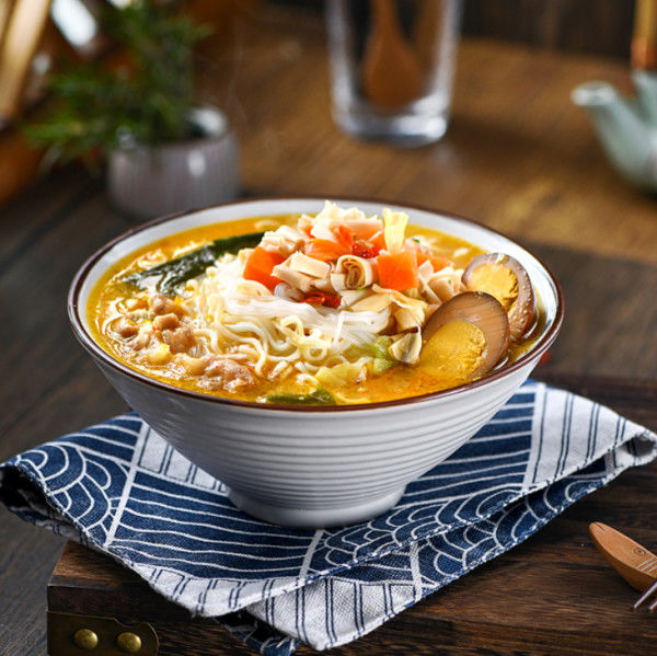 Gold Soup Beef Flavor Spicy And Sour Vermicelli Instant Noodle Cup Combination For Boiling Water Cooking