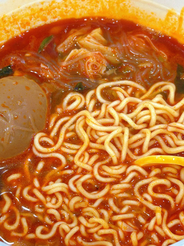 192g Dry Mixed Instant Noodle Boiling Water Cooking Method Must-Try for Noodle Lovers