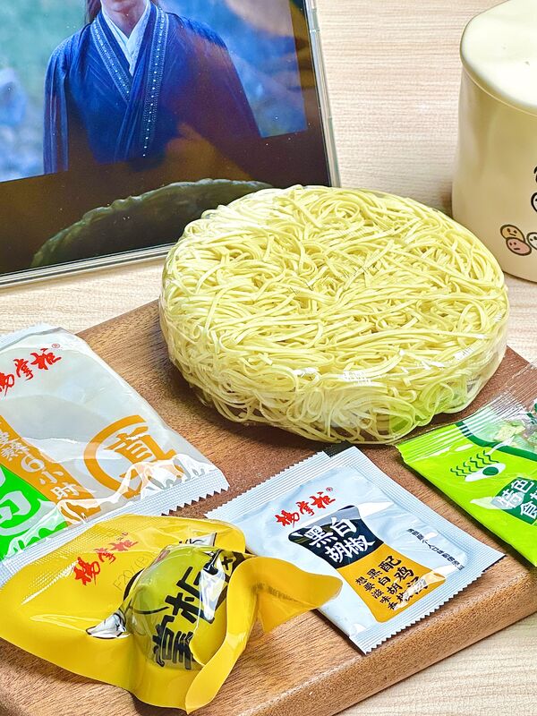 Not Spicy Ramen Noodles 161g Single Serving Size Easy Preparation Boiling Water Method Perfect for Foodservice Providers